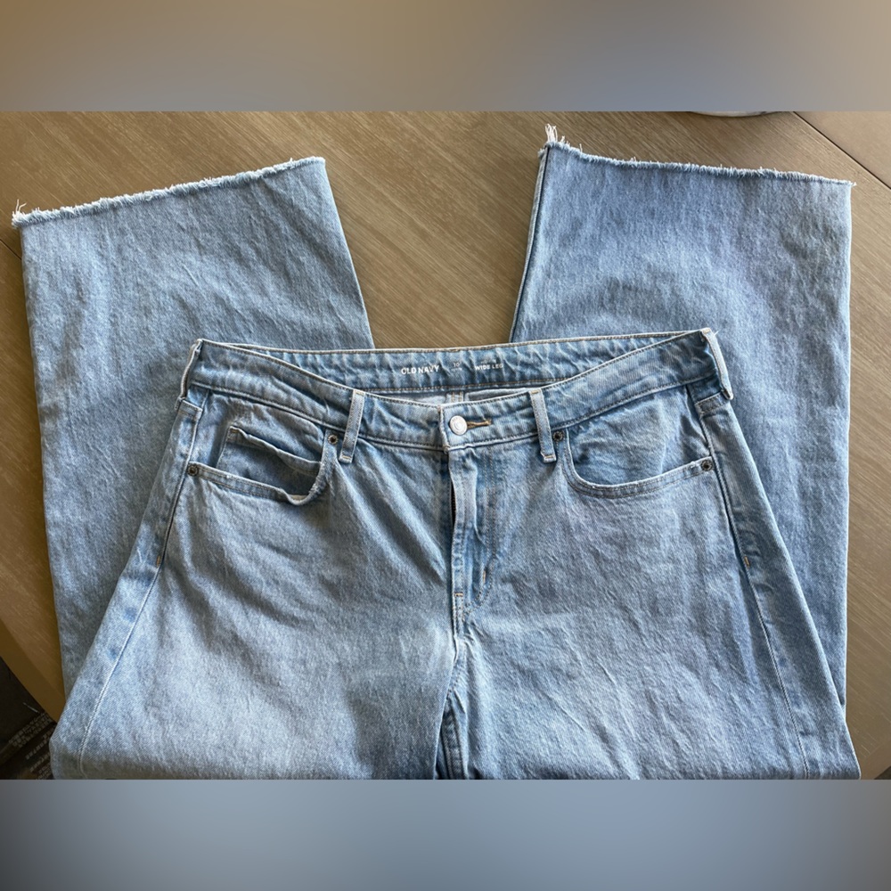 Old Navy Wide Leg cropped jeans